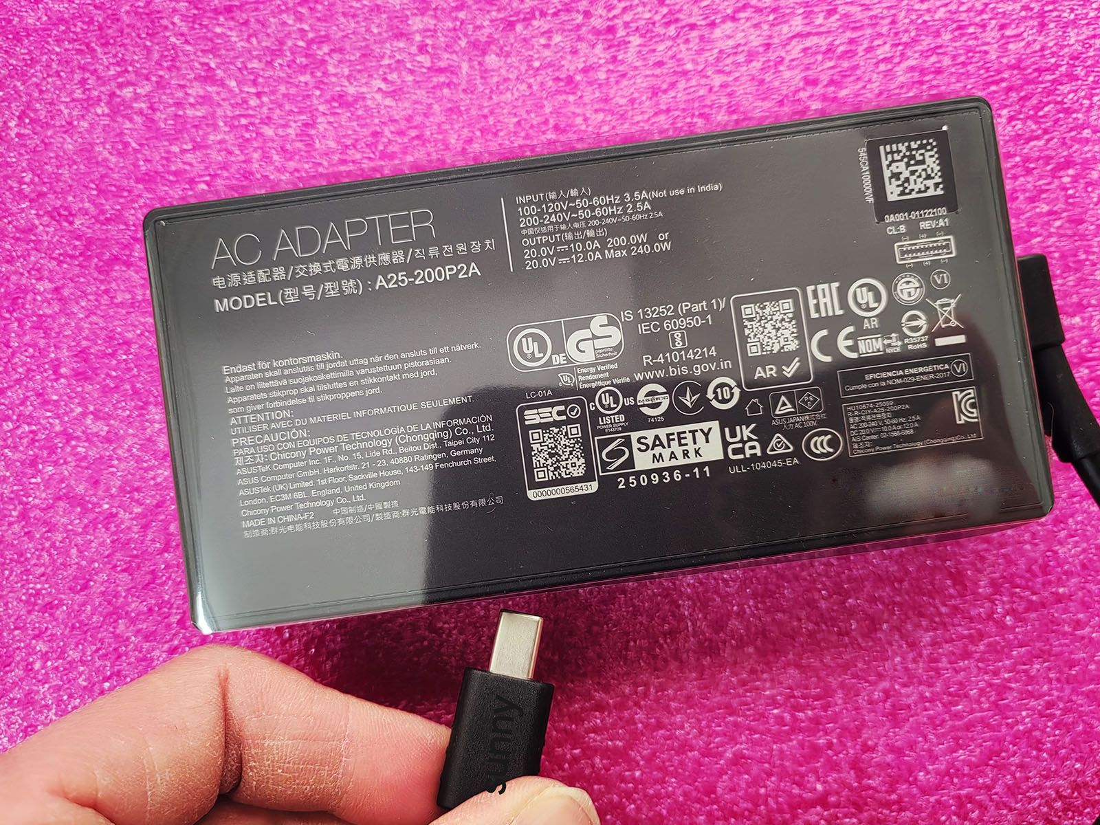شاحن مستطيل الشكل جديد أصلي A2 - مراجعة Pc Gaming Asus Rog وسعره