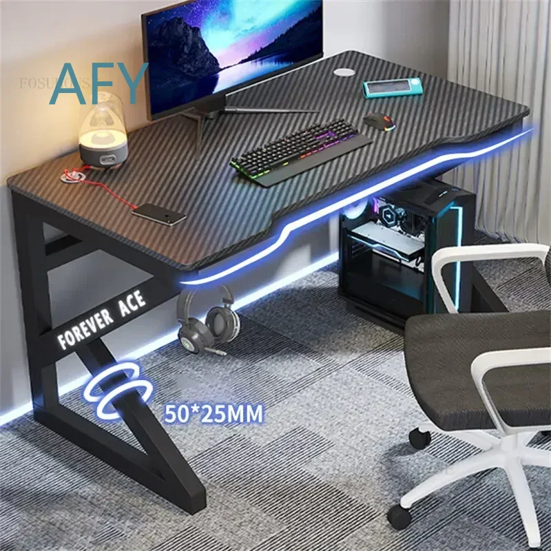 طاولة كمبيوتر بسيطة لمقهى الإن - مراجعة Pc Gaming Cafe وسعره